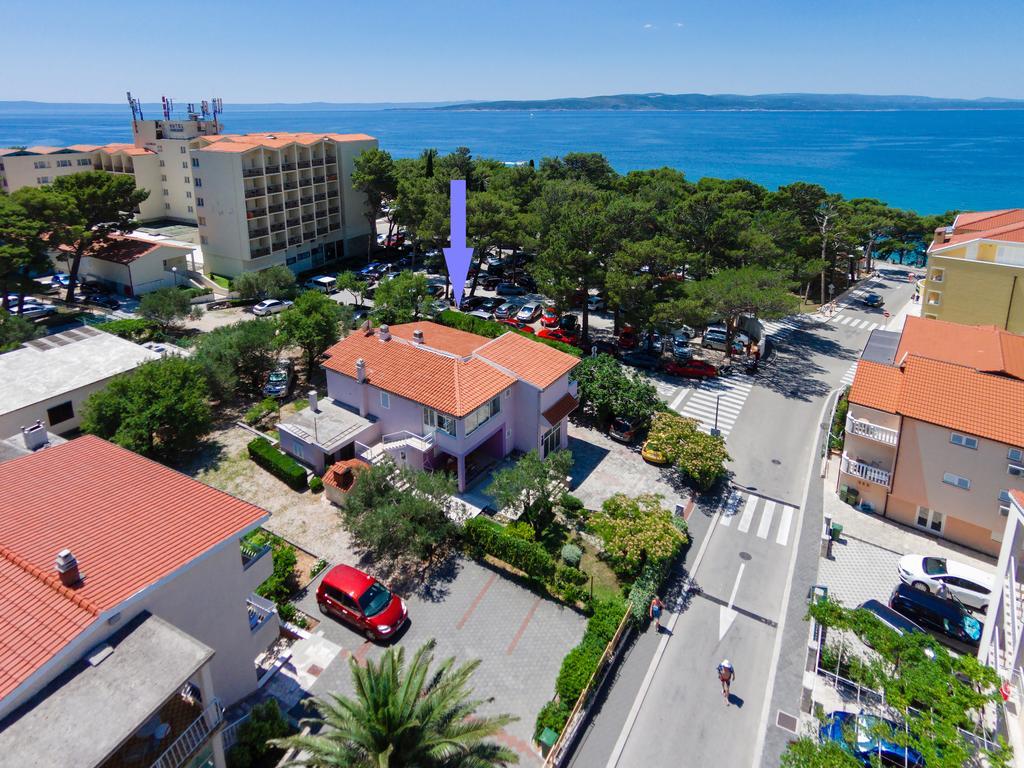 Apartments Villa Lilla Baška Voda Buitenkant foto